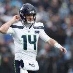 Seahawks QB shows he’s lucky to be propped up by talented defense