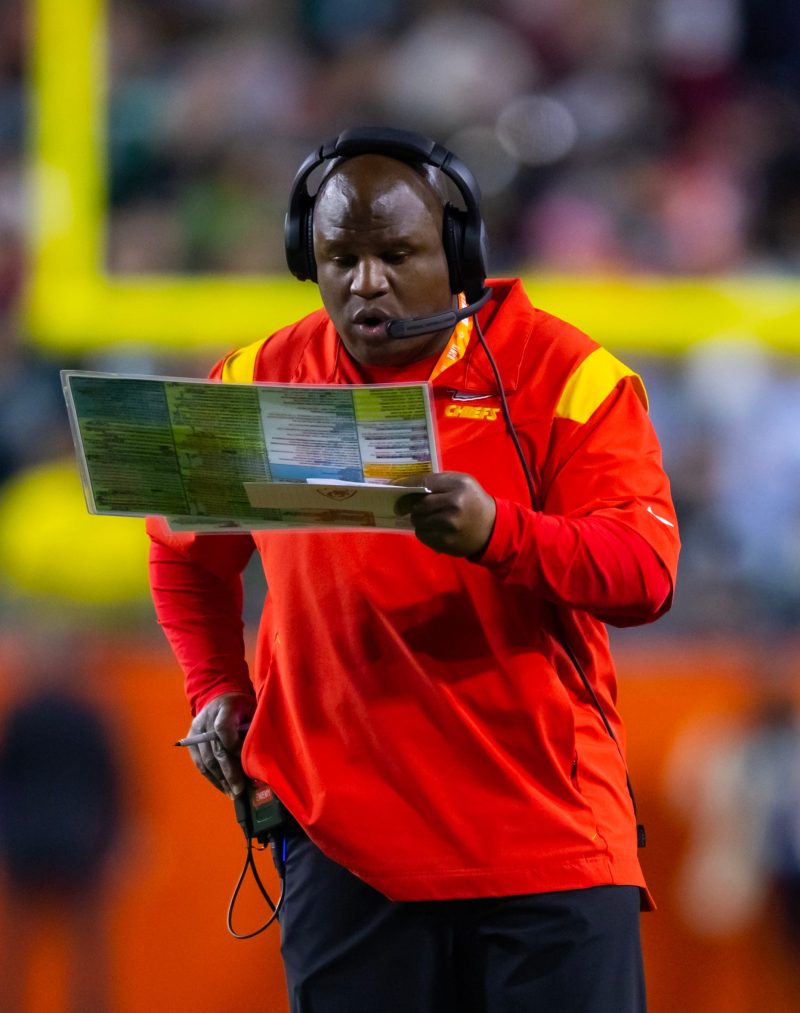 Chiefs bring back Eric Bieniemy to serve as OC in 2026